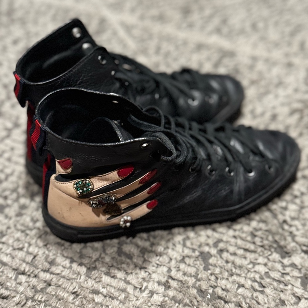 Gucci black tennis shoes